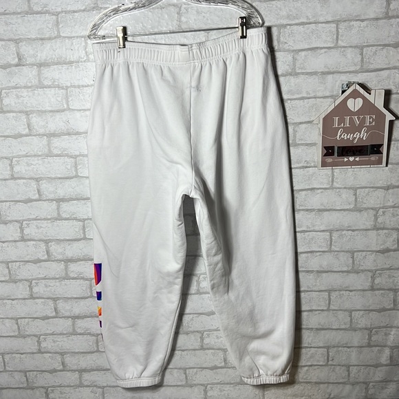 Pink Victoria’s Secret white spellout sweatpants size large - Picture 7 of 10
